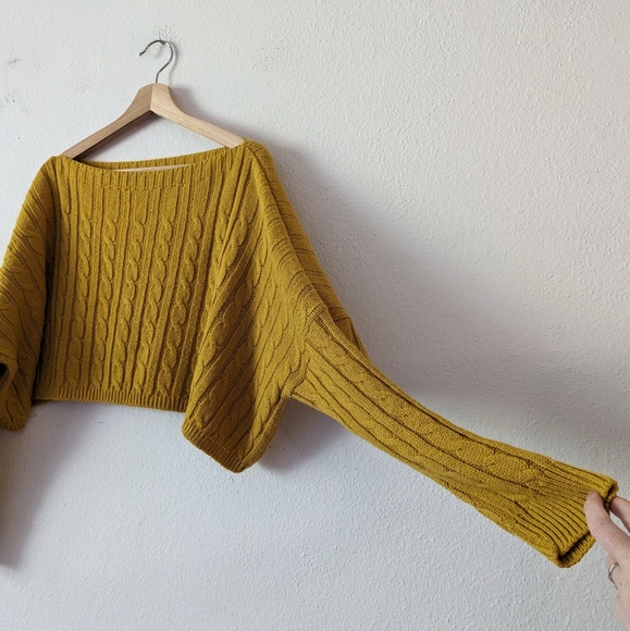 PrettyLittleThing Cropped Sweater - Picture 3 of 5